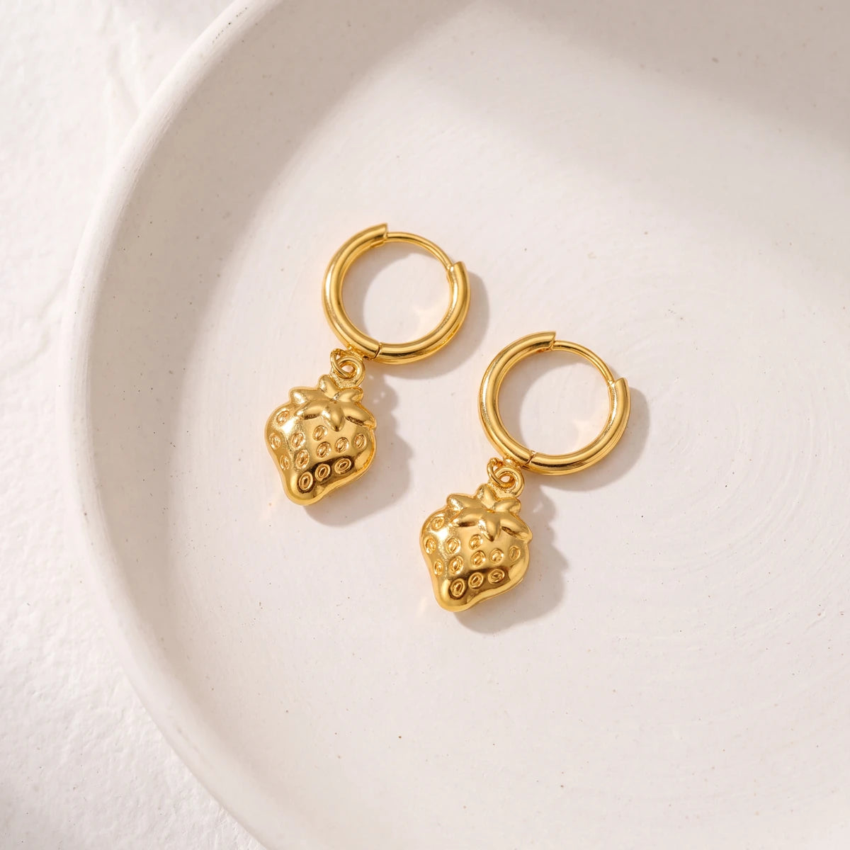 Berry strawberry huggie earrings for women, gold-tone - RANGREZ (view 2)
