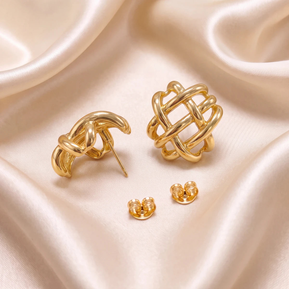 Nido statement stud earrings for women, gold-tone - RANGREZ (view 2)