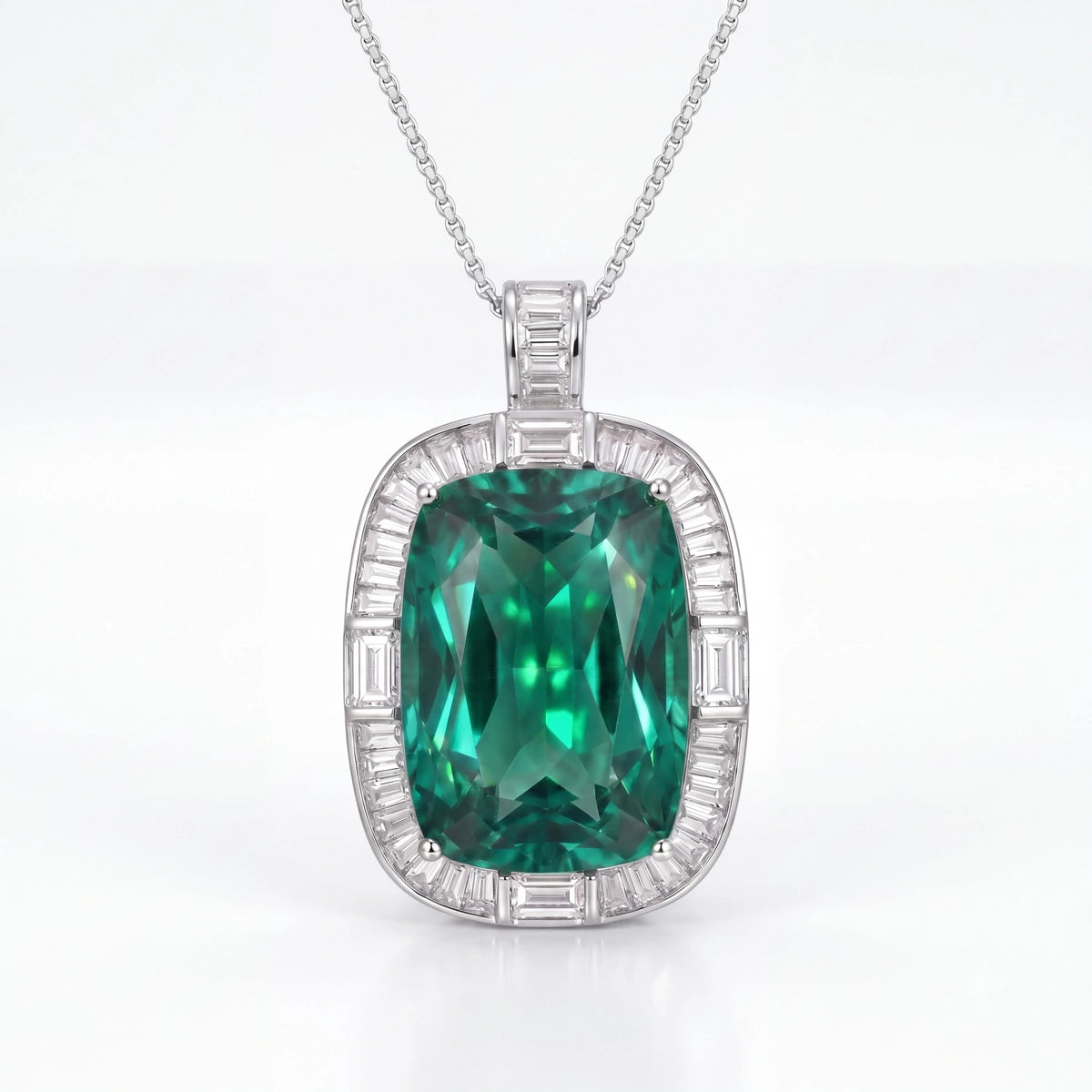 Green crystal cushion pendant necklace for women - RANGREZ (image 1)