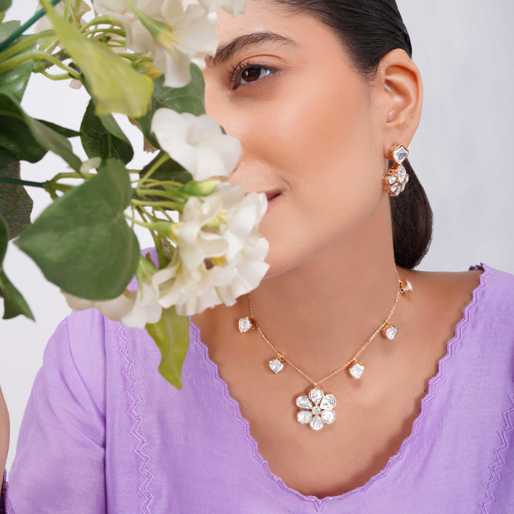 Romina Charm Necklace Set with Gold-Tone Chain Polki