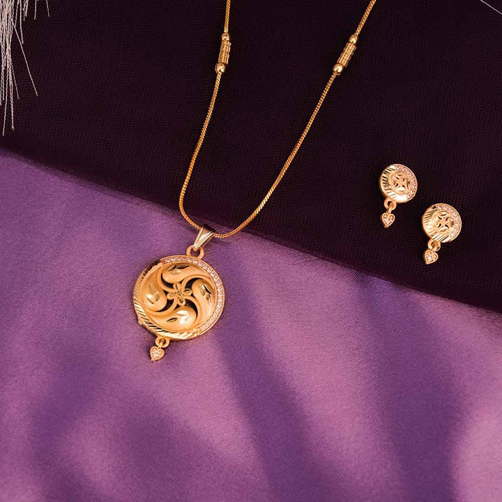 Golden Touch – Pendant with Matching Earrings