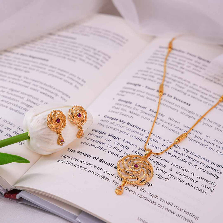 Purvi Gold Plated Pendant Earrings set