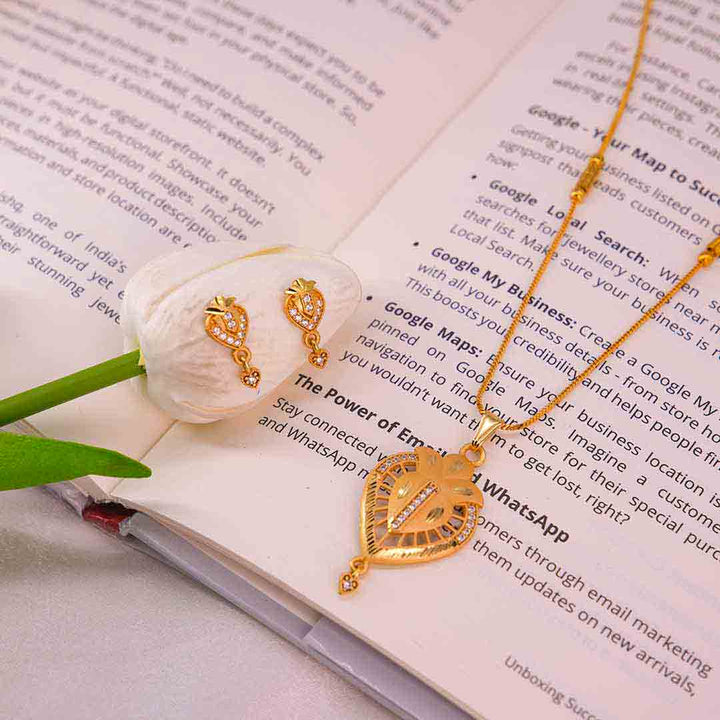 Glow Charm – Pendant & Earrings Set for Everyday Shine