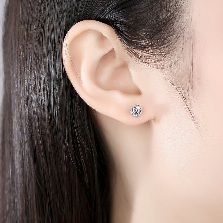 Nova Well-made Diamond Cut Stud
