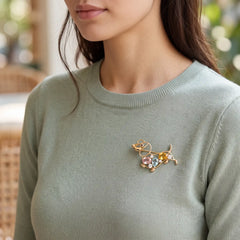 Biscuit puppy brooch for women, gold-tone - RANGREZ (view 3)