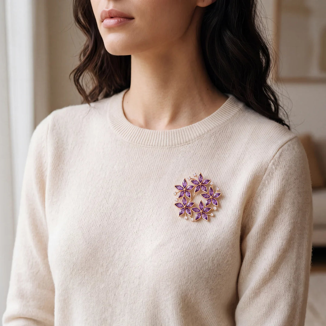 Violetta wreath brooch for women, gold-tone - RANGREZ (view 3)