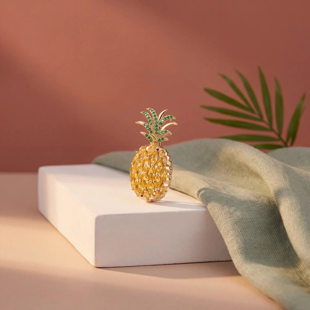 Pina pineapple brooch for women, gold-tone - RANGREZ (view 2)