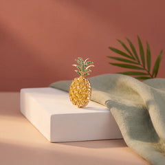 Pina pineapple brooch for women, gold-tone - RANGREZ (view 2)