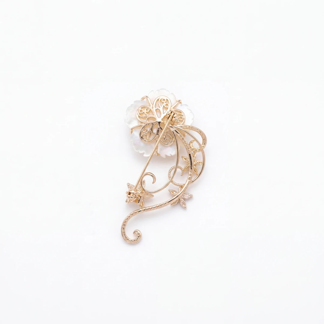 Noemi flower brooch for women, gold-tone - RANGREZ (view 2)