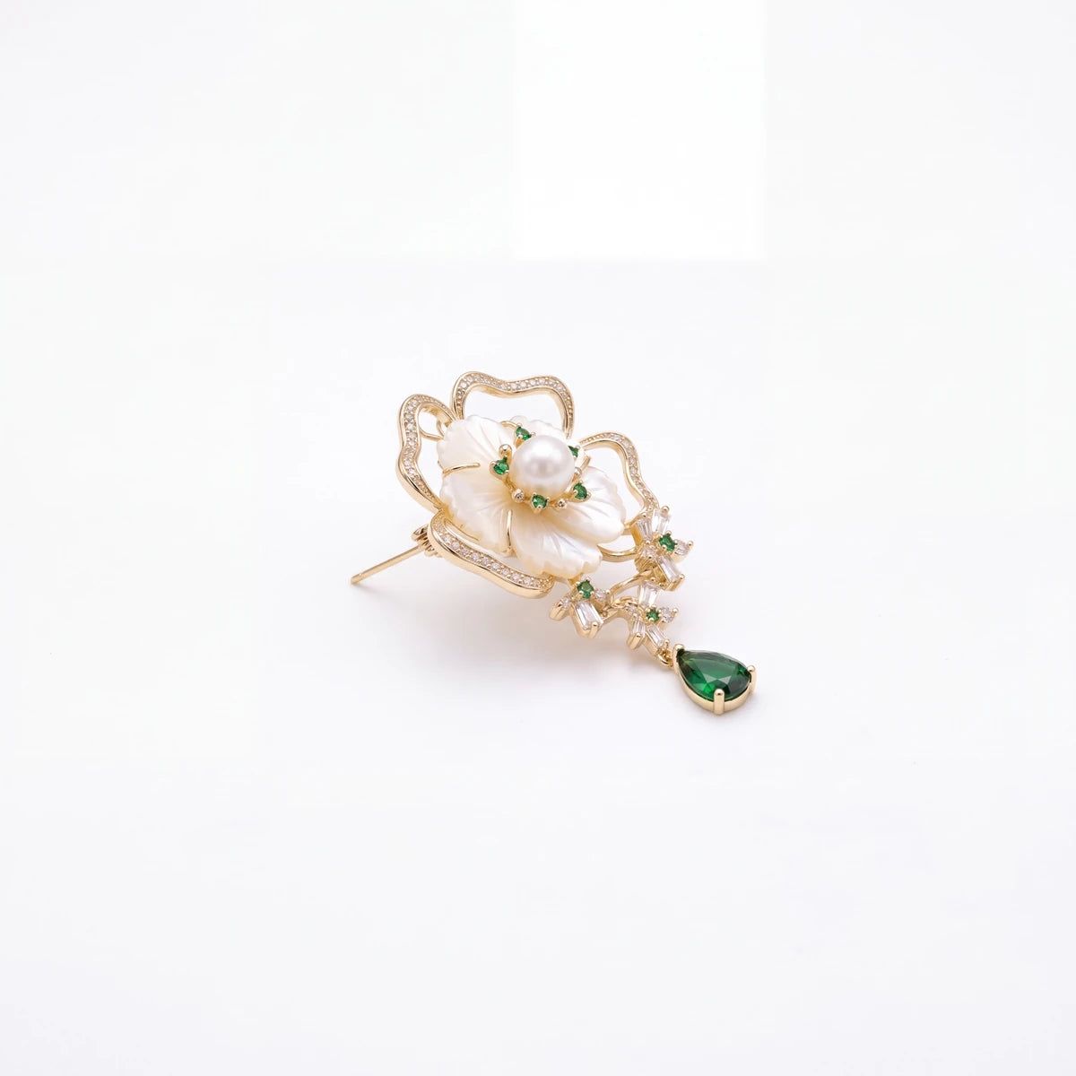 Elodie flower brooch for women, gold-tone - RANGREZ