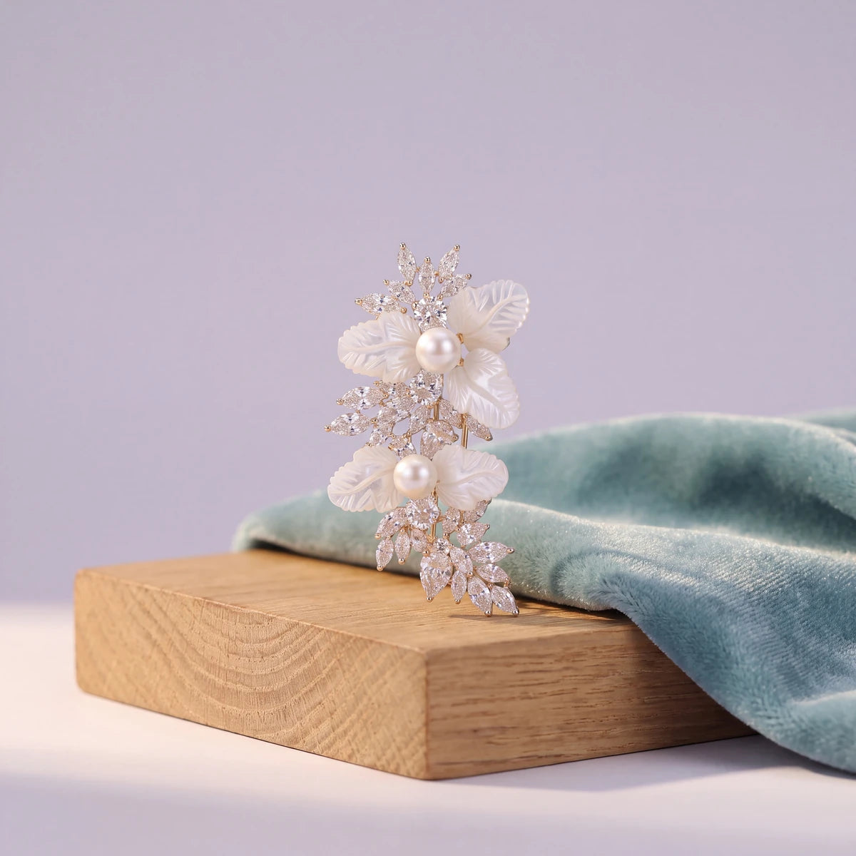 Bianca blossom spray brooch for women, gold-tone - RANGREZ (view 5)