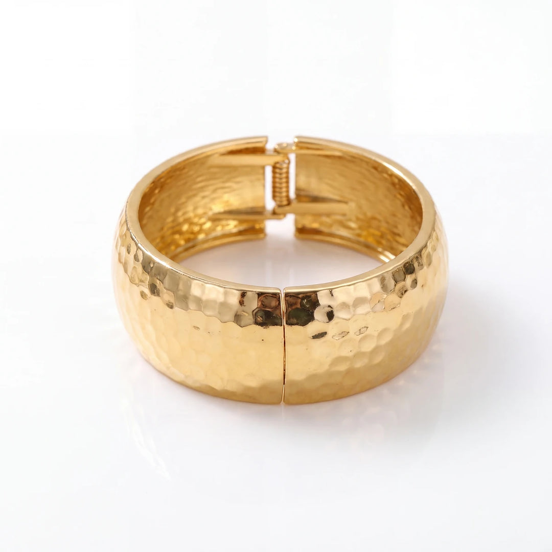 Dune hammered cuff bracelet for women, gold-tone - RANGREZ