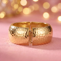 Dune hammered cuff bracelet for women, gold-tone - RANGREZ (view 3)