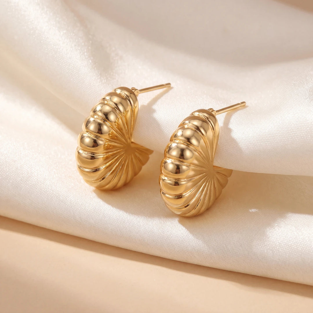 Marina chunky hoop earrings for women, gold-tone - RANGREZ (view 2)