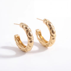 Perla textured hoop earrings for women, gold-tone - RANGREZ