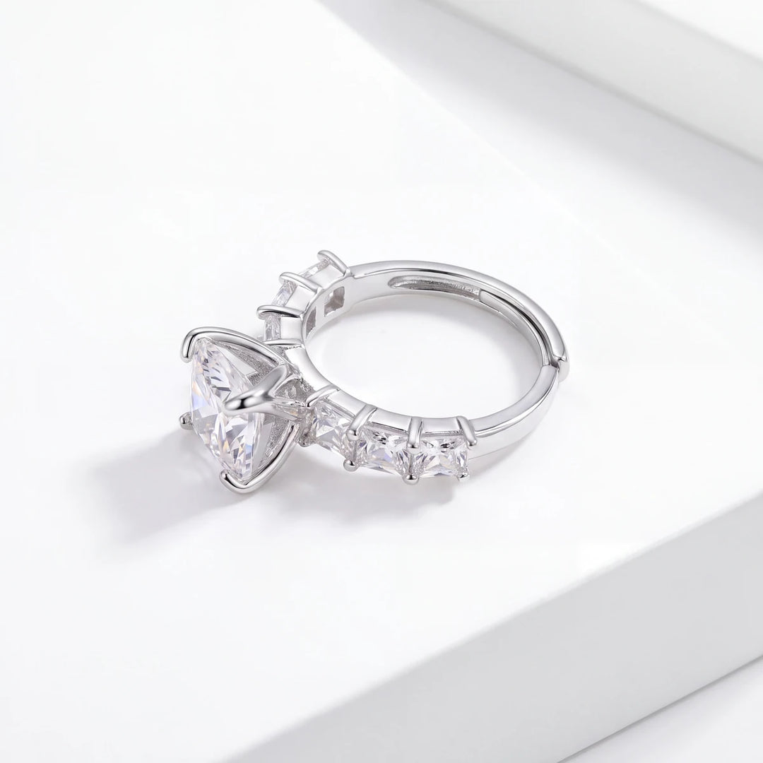 Isolde Solitaire Ring