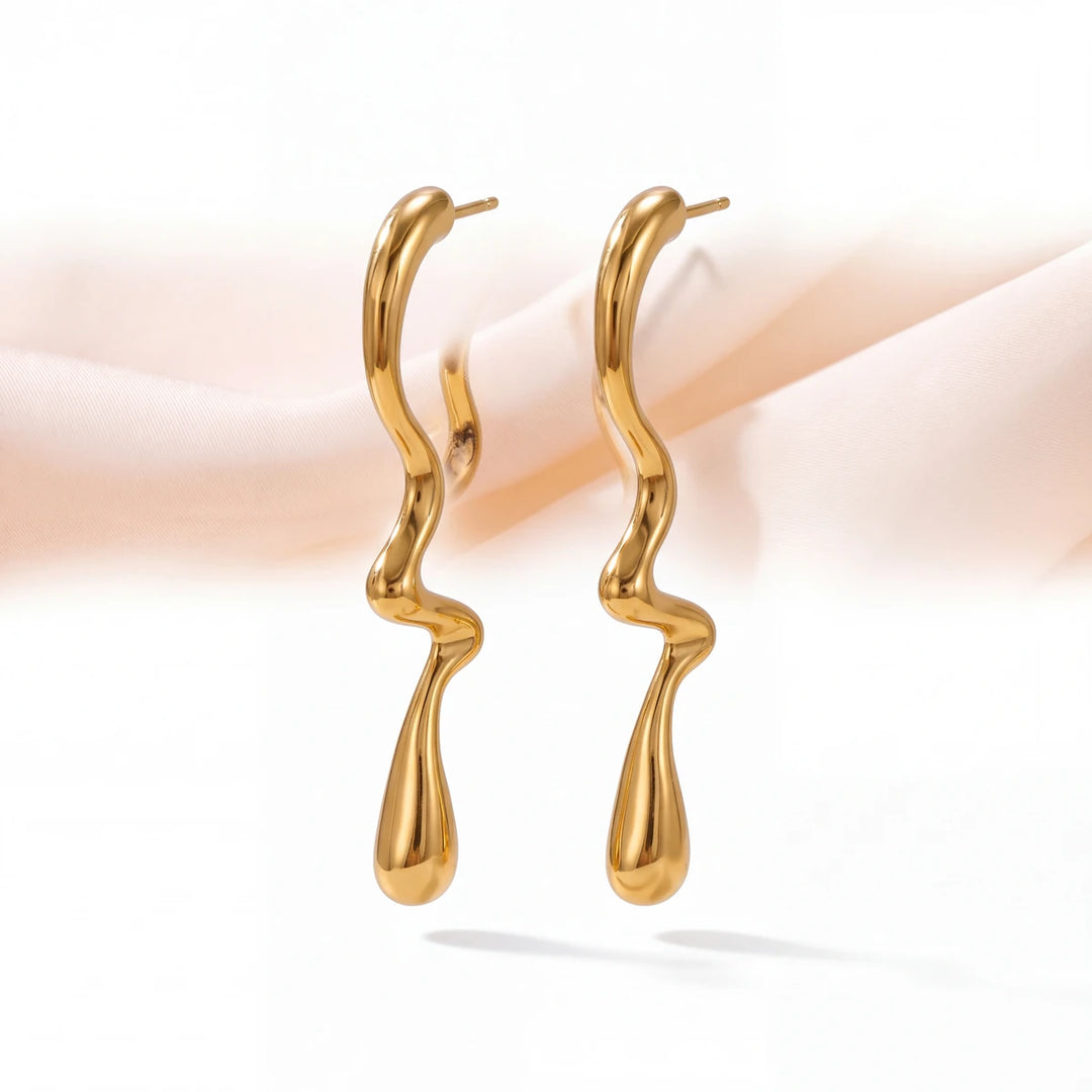 Rivera wavy drop earrings for women, gold-tone - RANGREZ