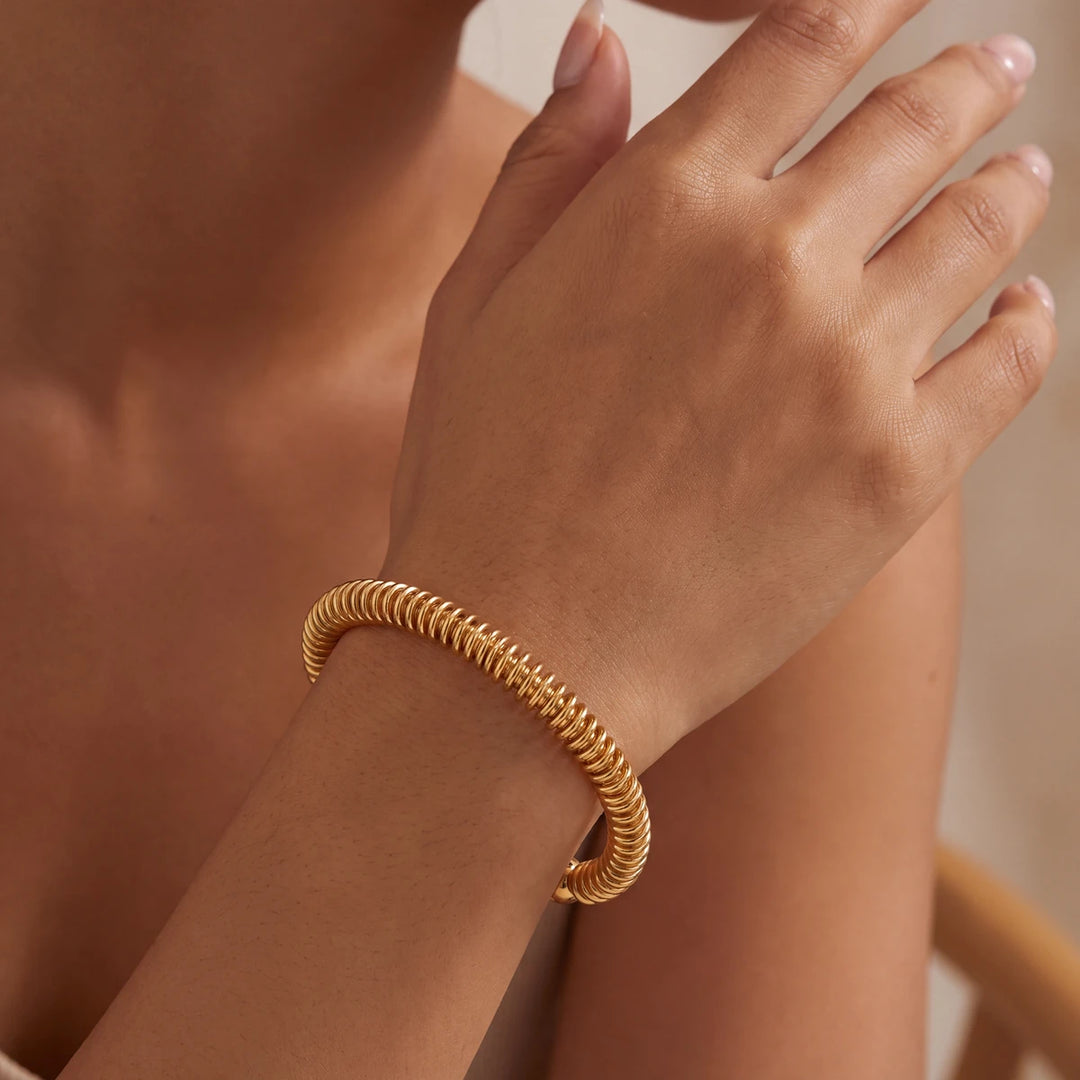 Spiralis open cuff bracelet for women, gold-tone - RANGREZ (view 4)