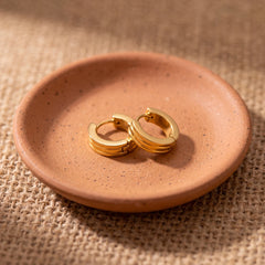 Tria stacked huggie earrings for women, gold-tone - RANGREZ (view 3)